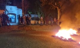 Inseguridad en el Barrio Ciudad Jardín: vecinos se manifestaron en la puerta de la comisaría