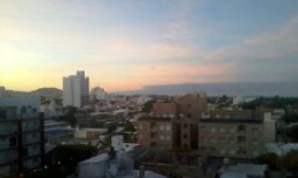 Aunque este miércoles comenzó fresco, se espera una temperatura máxima de 26°C