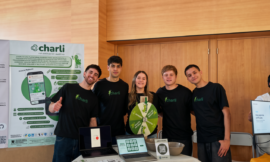De un trabajo final a una app: estudiantes crearon “Charli” para acompañar la rehabilitación auditiva