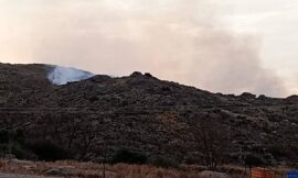 La Carolina: continúan los trabajos para controlar un incendio forestal en la zona serrana