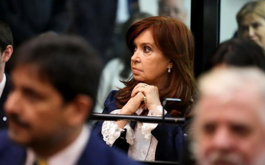 En este momento estás viendo Urgencia en el Peronismo: reunión de emergencia ante el inminente fallo de la corte suprema sobre cristina kirchner