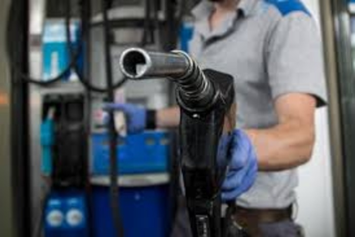 En este momento estás viendo Aumenta el impuesto a los combustibles y volverá a subir la nafta