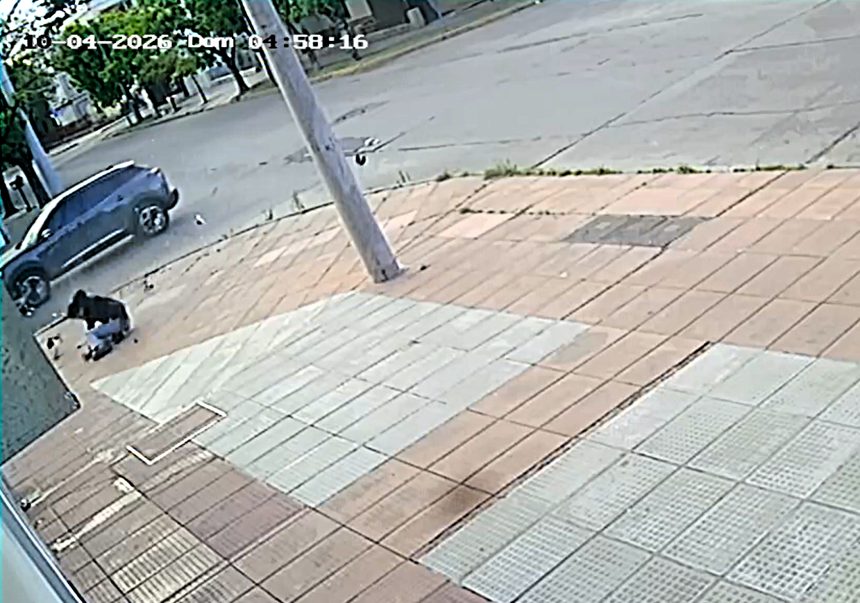 En este momento estás viendo Buscan en Villa Mercedes al conductor que atropelló a un motociclista y escapó