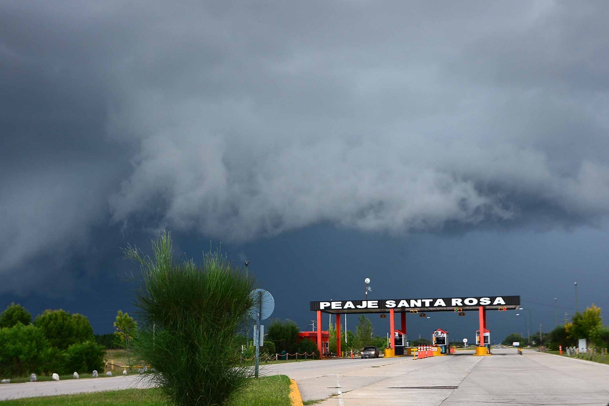 Lee más sobre el artículo Parte de la provincia está bajo alerta por tormentas y caída de granizo