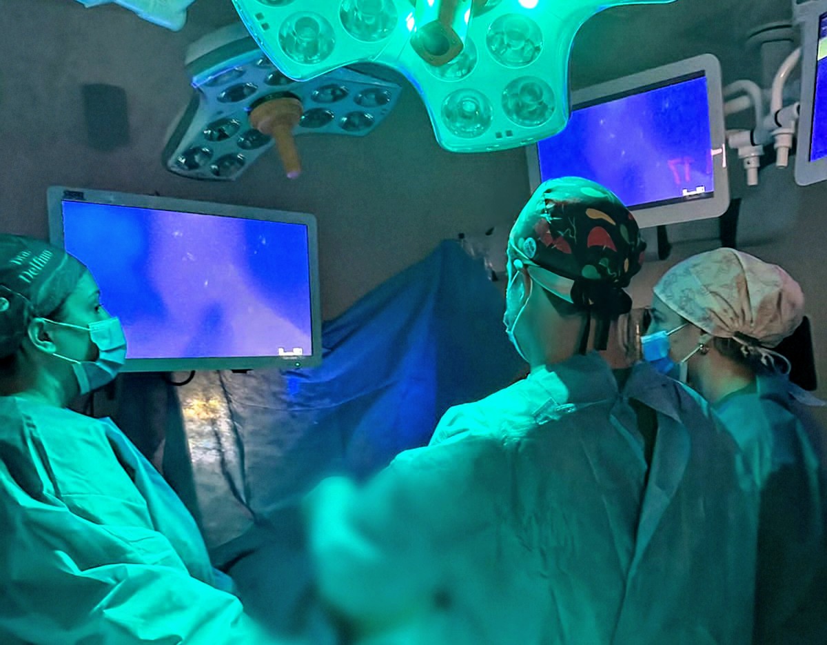 En este momento estás viendo Médicos del ‘Ramón Carrillo’ realizaron la primera cirugía con fluorescencia