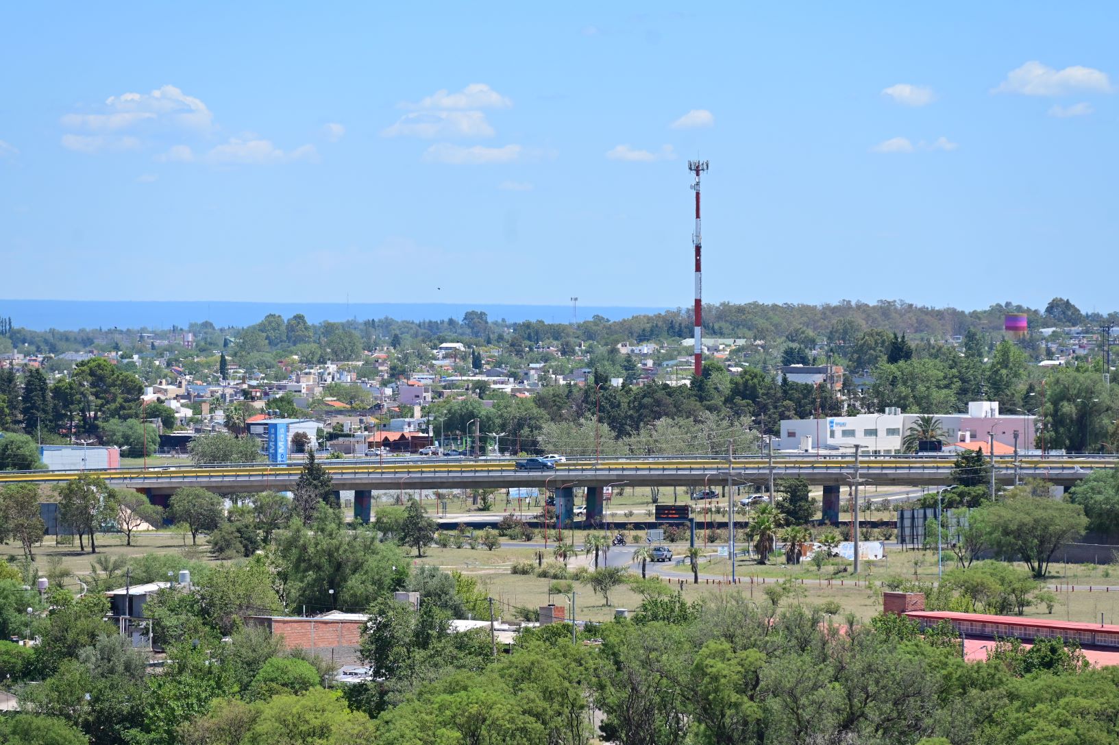 Lee más sobre el artículo Empieza la semana con bastante humedad y temperaturas cálidas que irán en ascenso