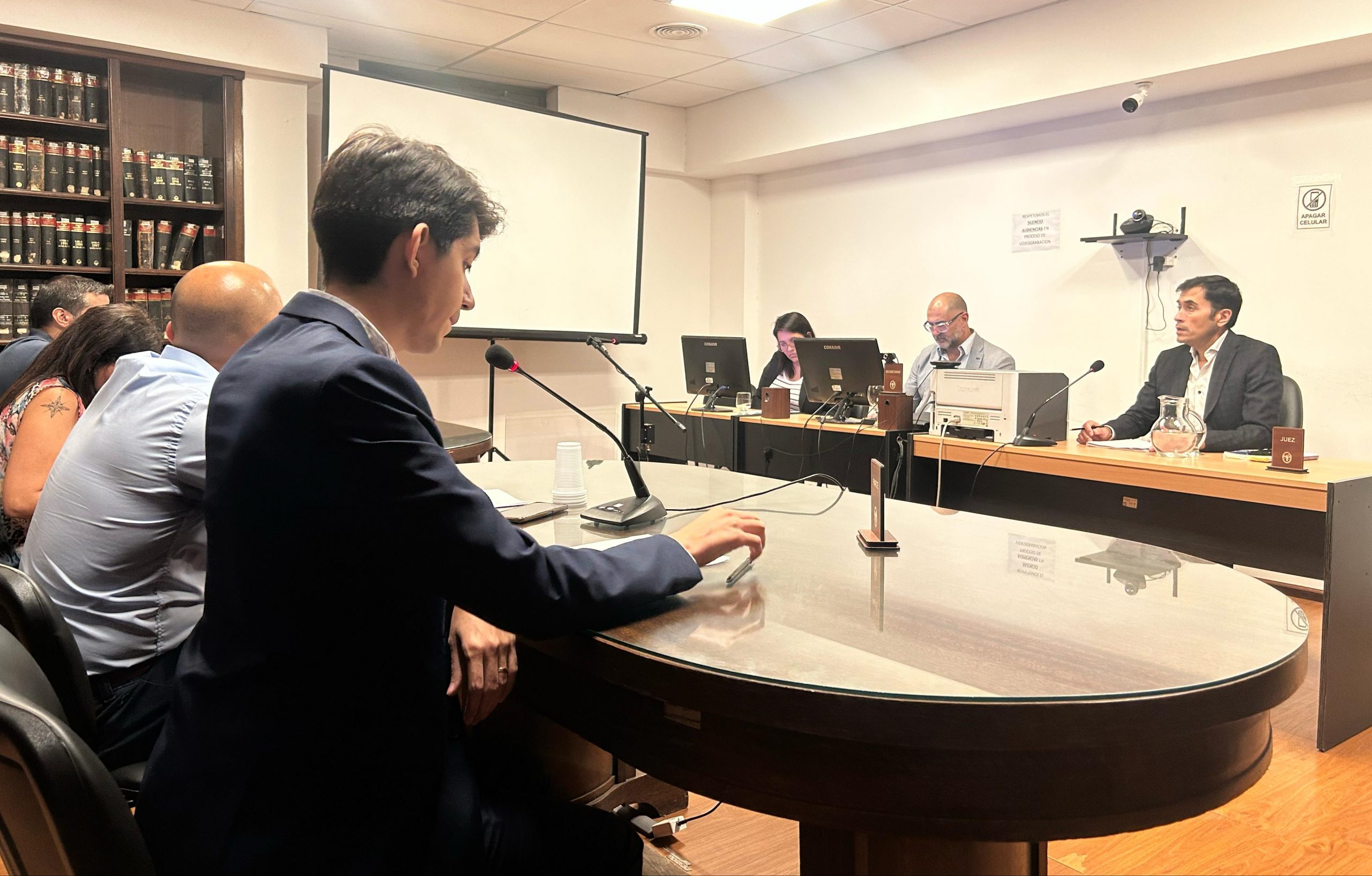 En este momento estás viendo Prisión preventiva para un hombre que apuñaló a su medio hermano en la cabeza