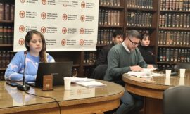 Le extendieron la prisión preventiva por dos meses más a una mujer acusada de abusar sexualmente de su hijo de 13 años