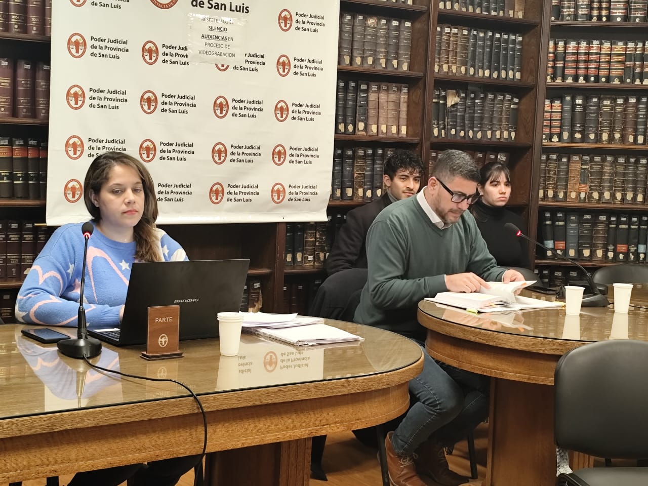 En este momento estás viendo Le extendieron la prisión preventiva por dos meses más a una mujer acusada de abusar sexualmente de su hijo de 13 años