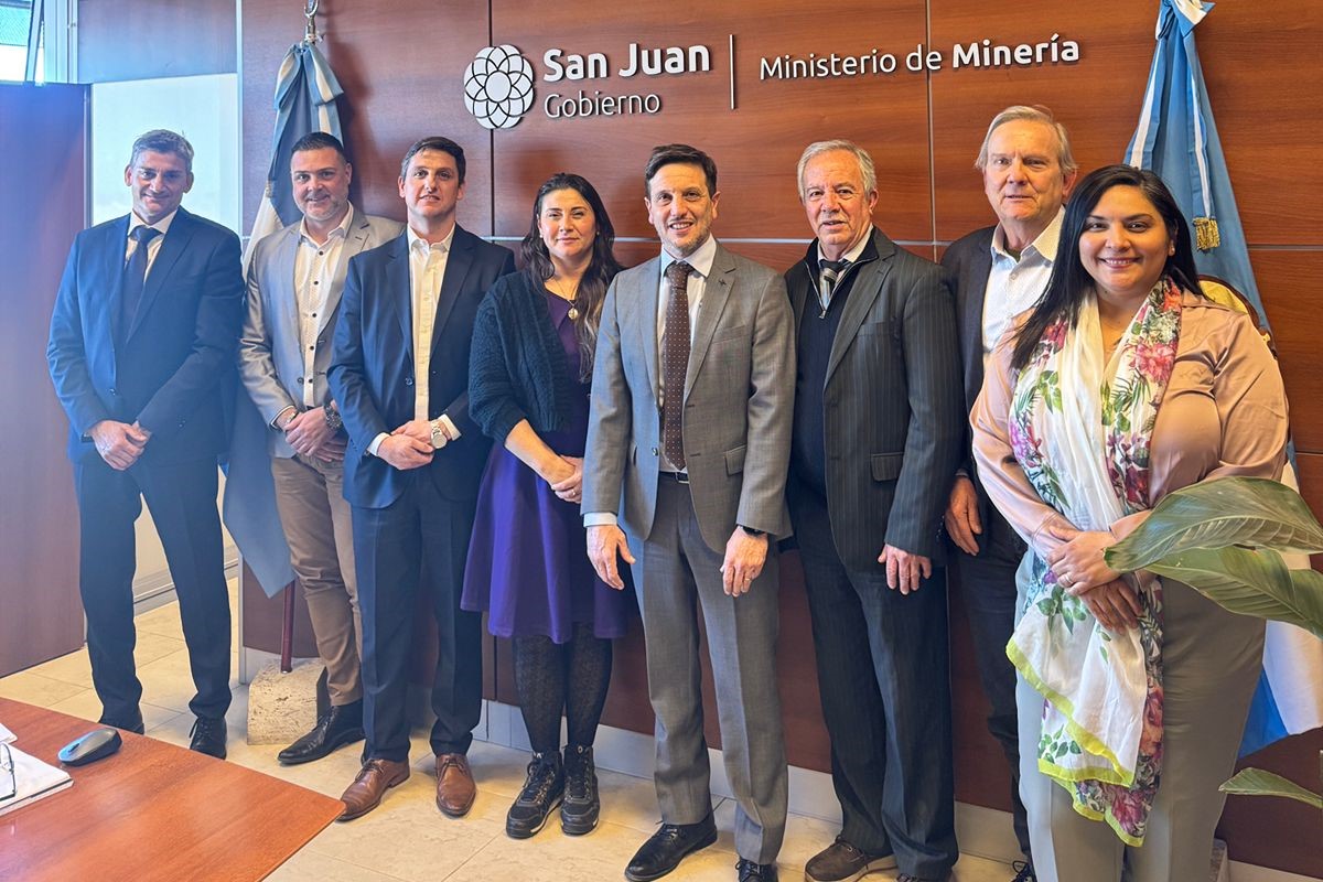 En este momento estás viendo San Luis presente en cumbre minera: Abordan digitalización y nuevos desafíos del sector