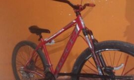 Le robaron la bicicleta a un adolescente de 14 años en San Luis y su familia pide ayuda para recuperarla