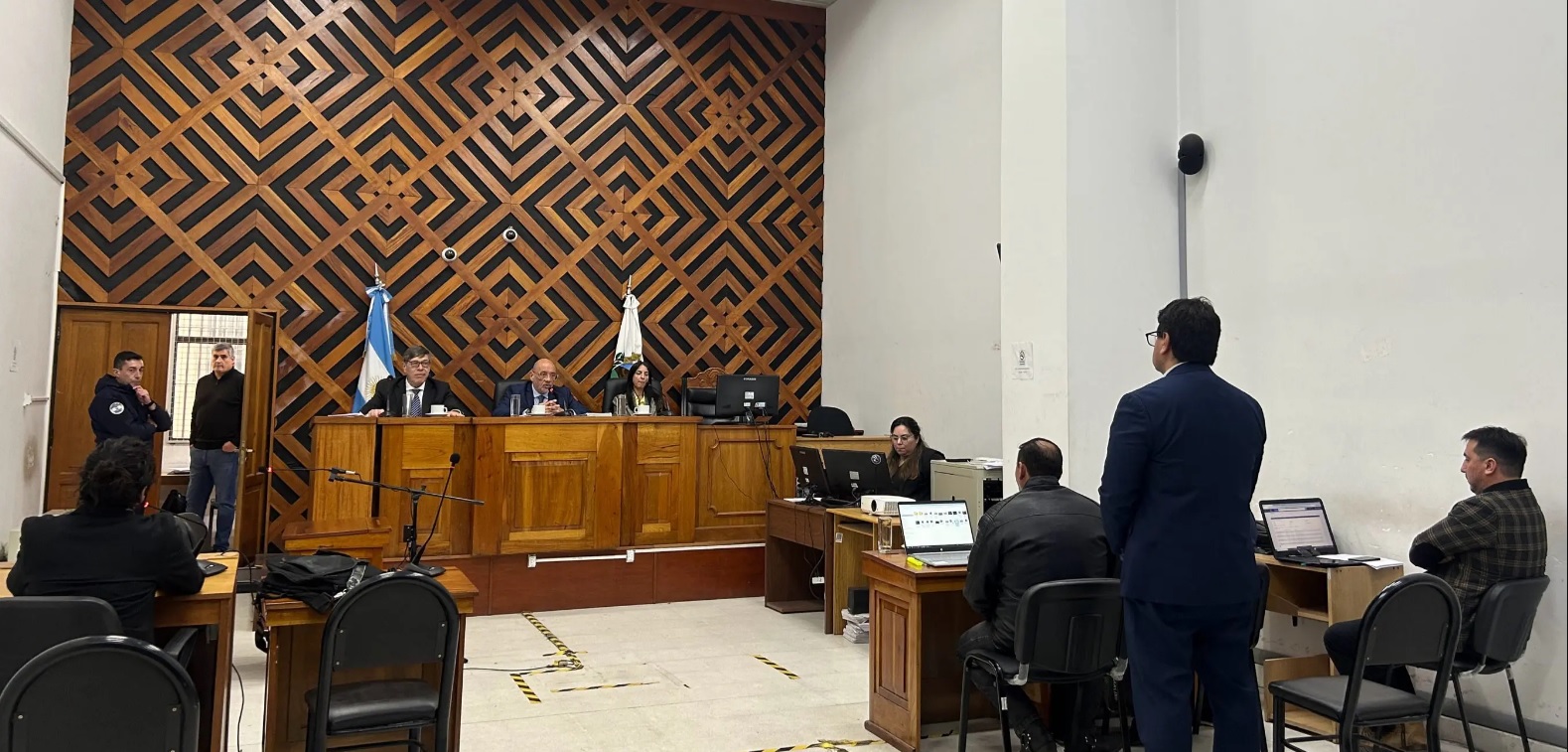 Lee más sobre el artículo Juzgan a un comerciante por matar a un adolescente que intentó robarle: piden 15 años de cárcel