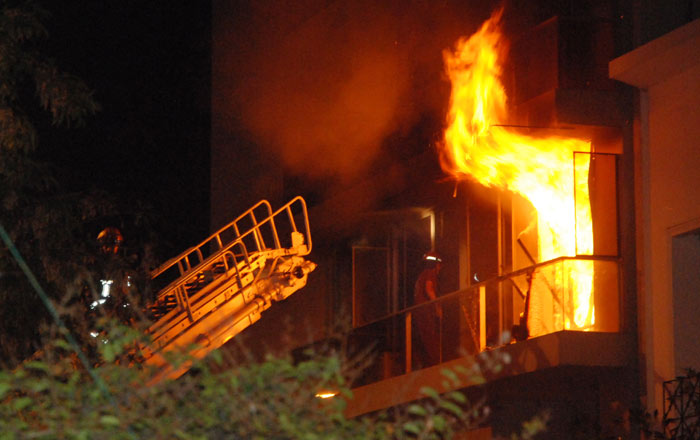 Lee más sobre el artículo ¡Héroes en San Luis! vecinos rescataron a niña de departamento en llamas