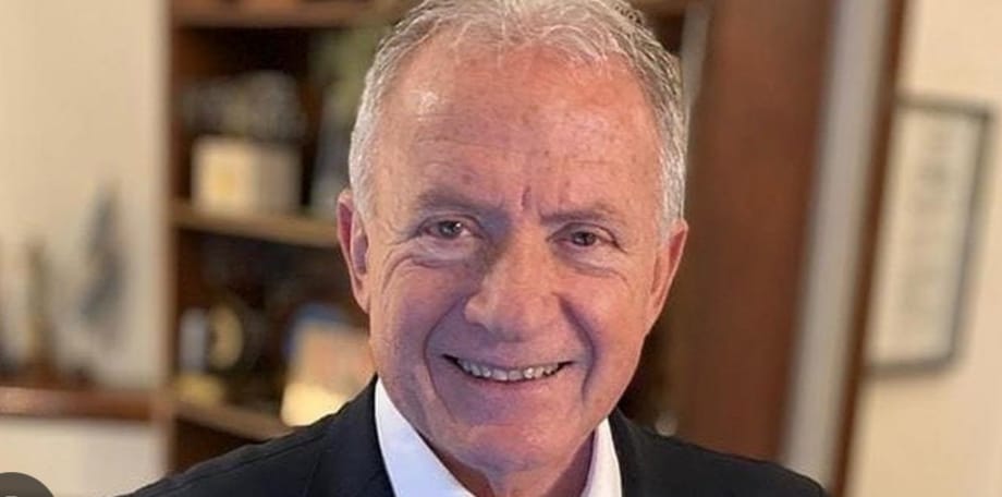 Lee más sobre el artículo En el Día de la Radiodifusión, Julio Lagos habló de su presente, recordó sus comienzos y defendió la vigencia de la radio