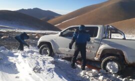 Rescataron a decenas de turistas tras quedar atrapados por un temporal en la cordillera de Catamarca