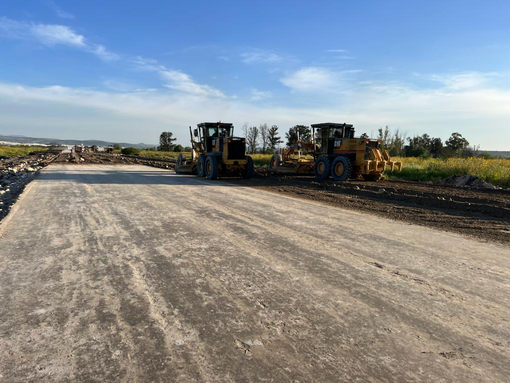 Lee más sobre el artículo Arreglan rutas de tierra en Ayacucho y Belgrano